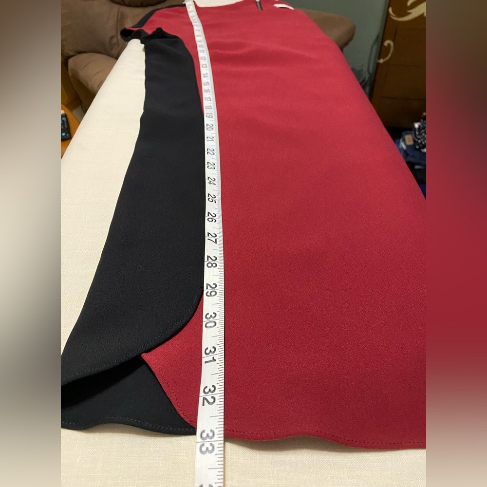 Trina Turk Burgandy & Black Colorblock Dress in Size 8. - Picture 9 of 11